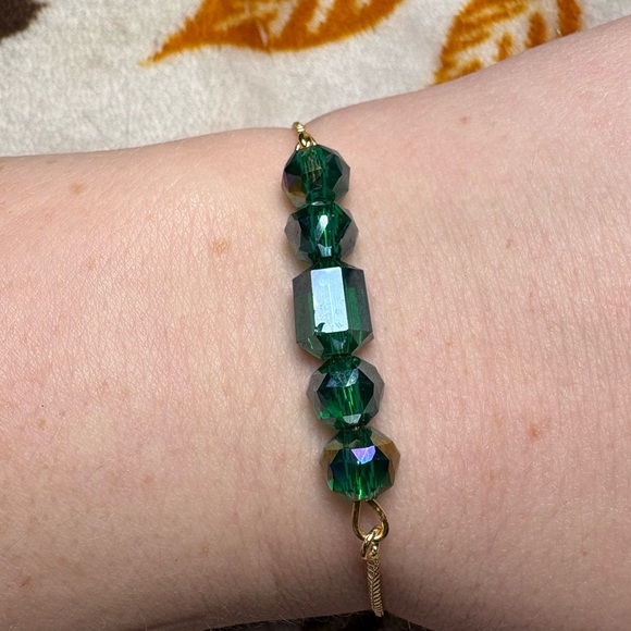 Handmade Green and Gold Beaded Bolo Bracelet - Picture 6 of 7